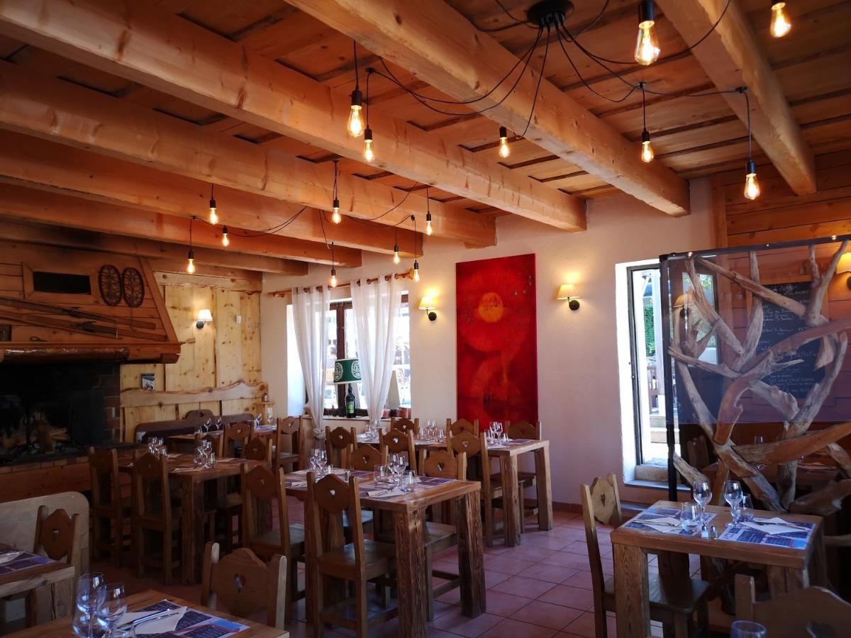 Auberge Des Deux Moucherolles Corrençon-en-Vercors Dış mekan fotoğraf