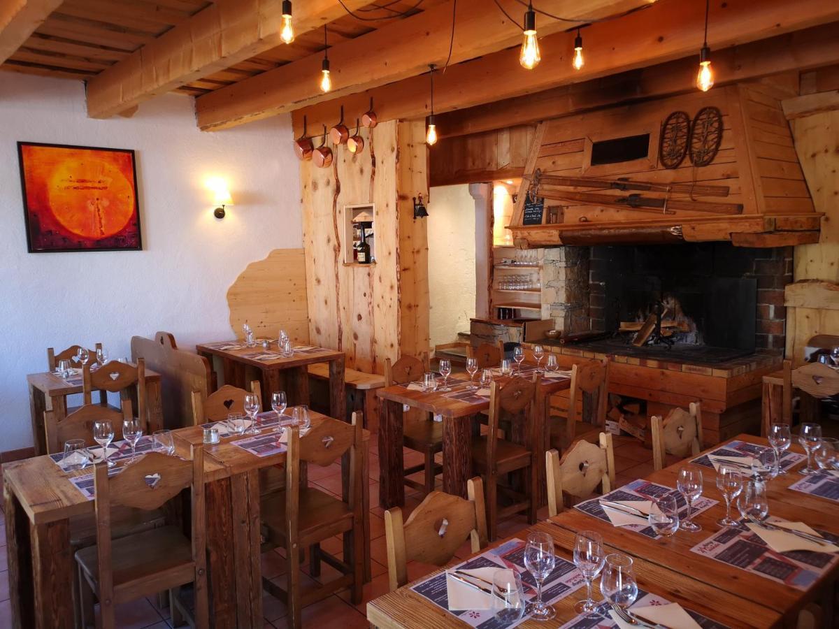 Auberge Des Deux Moucherolles Corrençon-en-Vercors Dış mekan fotoğraf