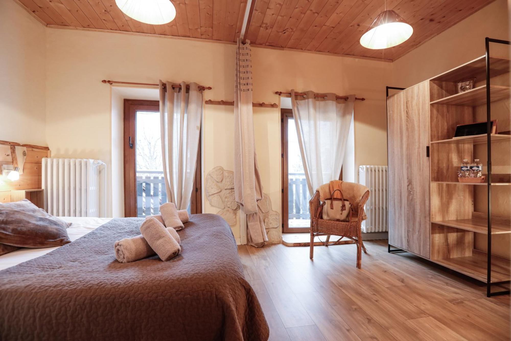 Auberge Des Deux Moucherolles Corrençon-en-Vercors Dış mekan fotoğraf